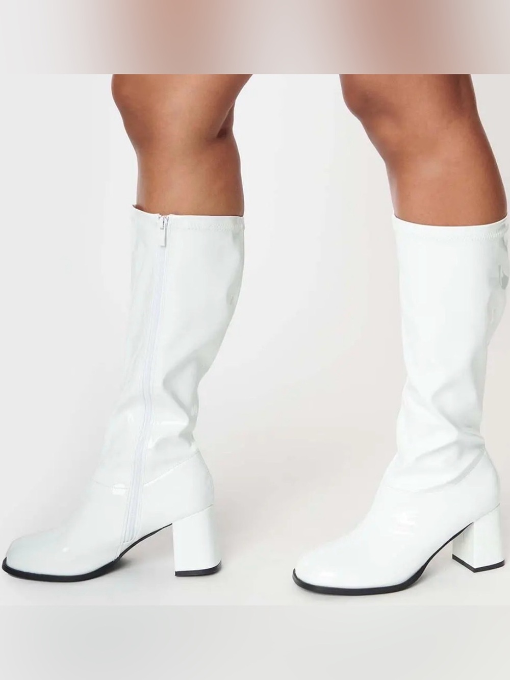 Funtasma White Patent Knee Block Heel Boots Sz 7 GoGo boots concert event 70s